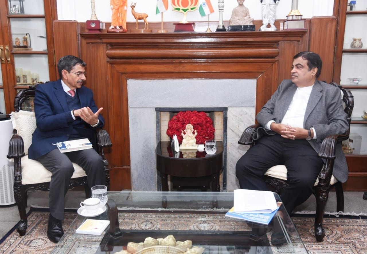 Gov meets Gadkari; discusses measures  to expedite NHIDCL projects in Nagaland 